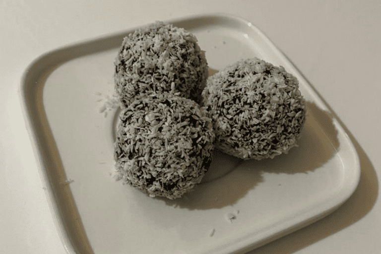 Hindistan cevizine bulanan dolgulu ev yapımı züber lokmalar