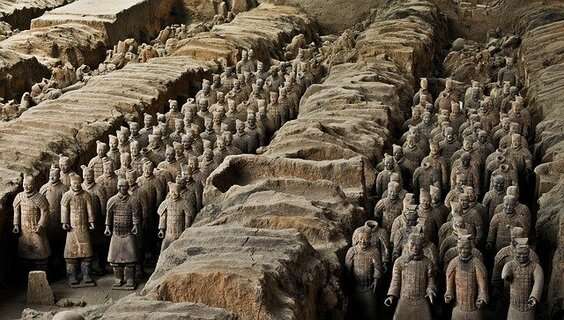 Çin İmparatorunu öbür Dünya'da koruyacağına inanılan Terracotta Askerleri