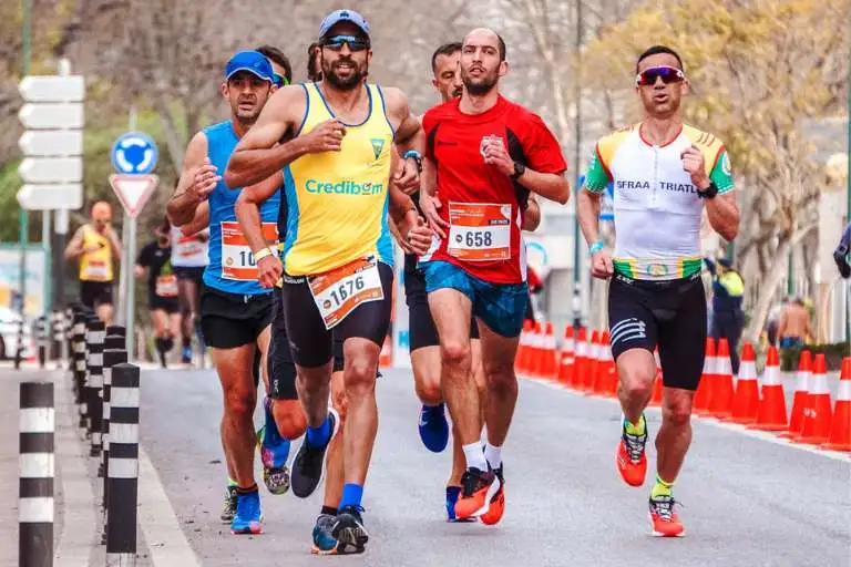 Maraton koşusu yapan atletler