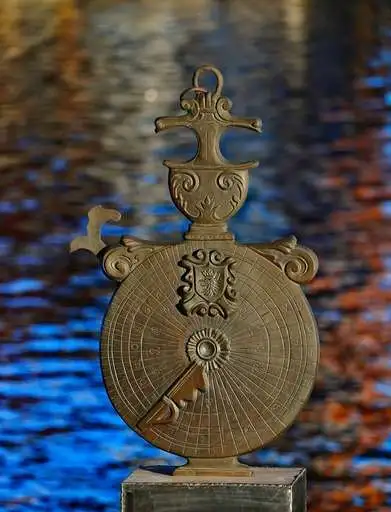 Usturlap astronomide kullanılan önemli araçlardan biridir.